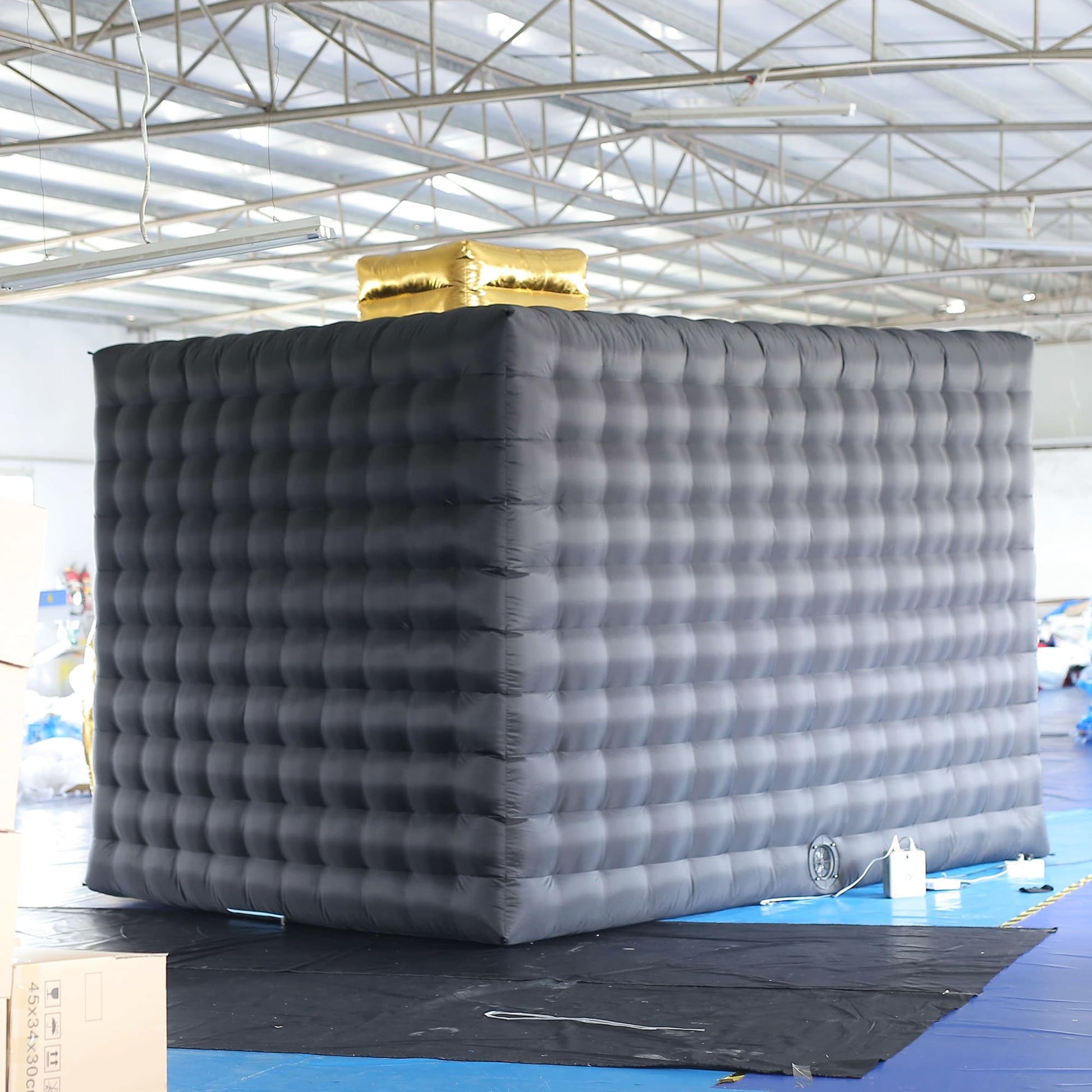 SAYOK Inflatable Party Tent Inflatable Nightclub White Inflatable Camera Photo Booth Enclosure Inflatable Cube Tent for Event, Show, Exhibition, Bars, Clubs, Tourism, Parties